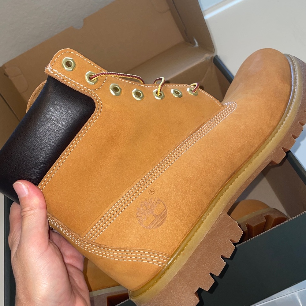 New Timberland Men's Wheat Nubuck Boots Size 10.5 - Picture 6 of 8